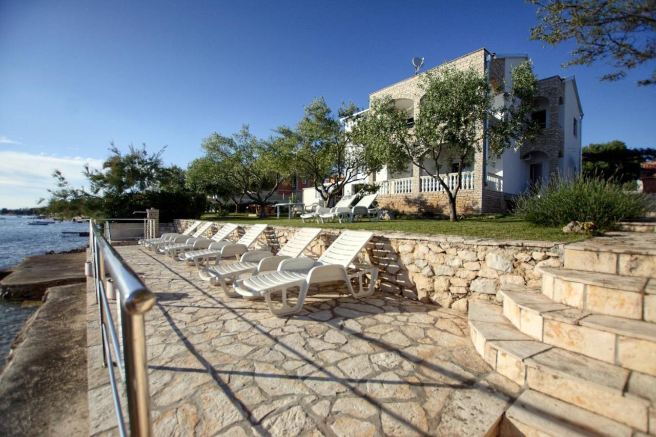 Apartments By The Sea Kozino, Zadar - 5803 Kültér fotó